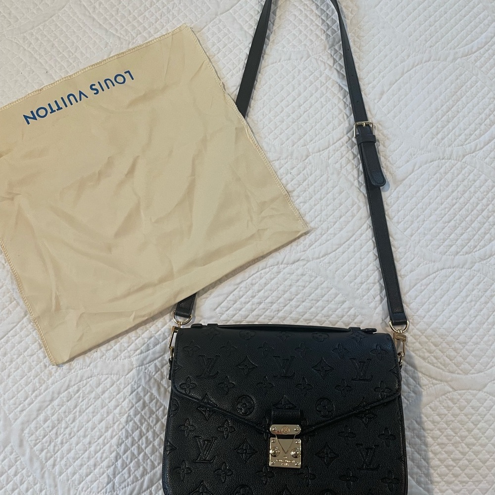 *LOOK ALIKE* Louis Vuitton Black Monogram Crossbody Bag